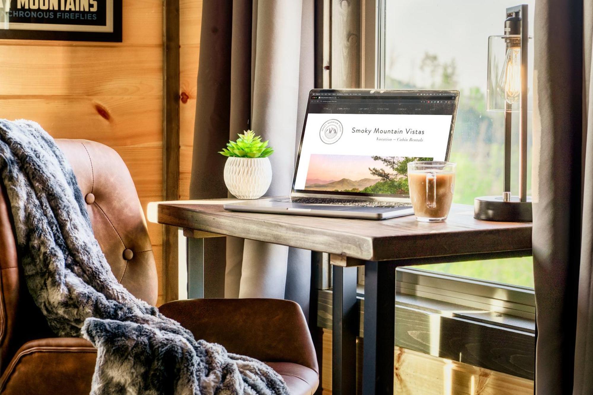 Mountainscape - Brand New Cabin W Views - Hottub - Firetable - Ps5 - Pooltable - 3 Pools 개틀린버그 외부 사진
