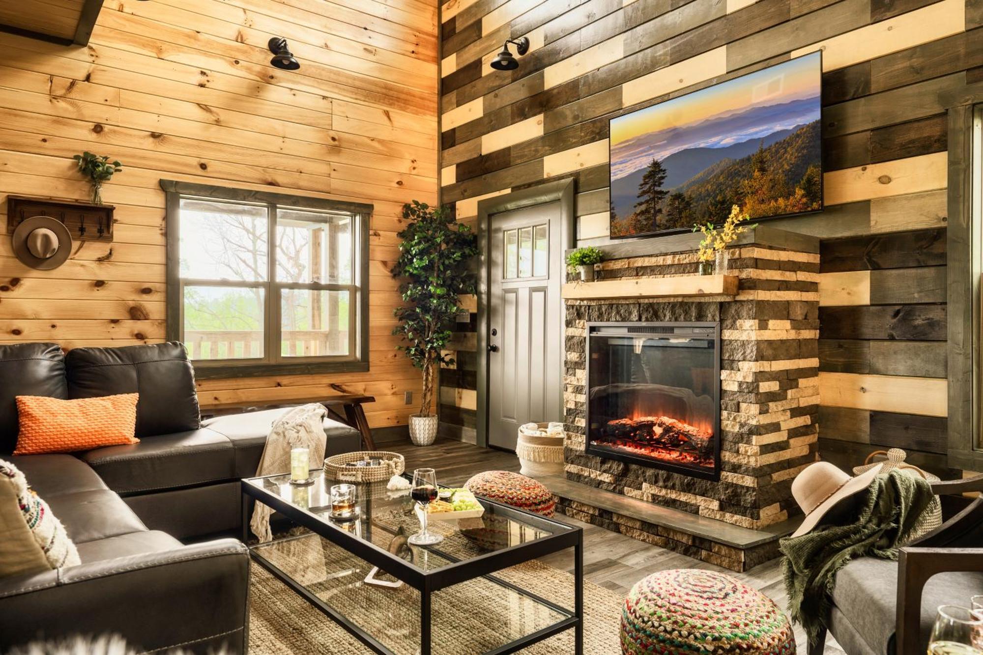 Mountainscape - Brand New Cabin W Views - Hottub - Firetable - Ps5 - Pooltable - 3 Pools 개틀린버그 외부 사진