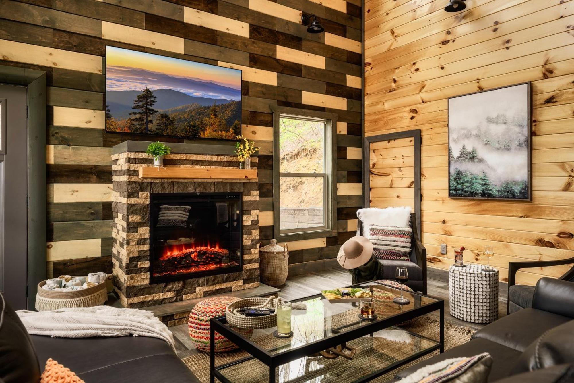Mountainscape - Brand New Cabin W Views - Hottub - Firetable - Ps5 - Pooltable - 3 Pools 개틀린버그 외부 사진